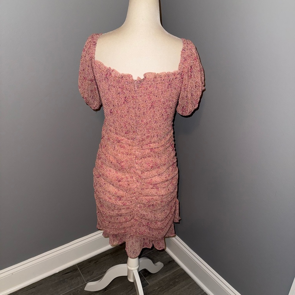 ASTR THE LABEL Ruched Ruffle Mini Dress In Pink Multi Floral size medium - Picture 3 of 8